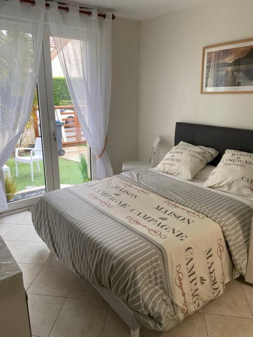 Chambre Avec Entree Independante Situation Ideale 세리스 외부 사진